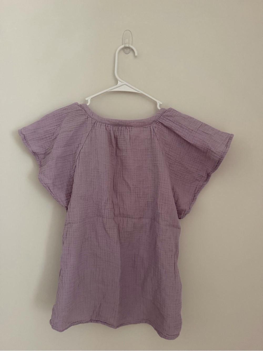 Universal Thread Lavender V-Neck Short Sleeve Top Women’s Medium - Picture 4 of 4